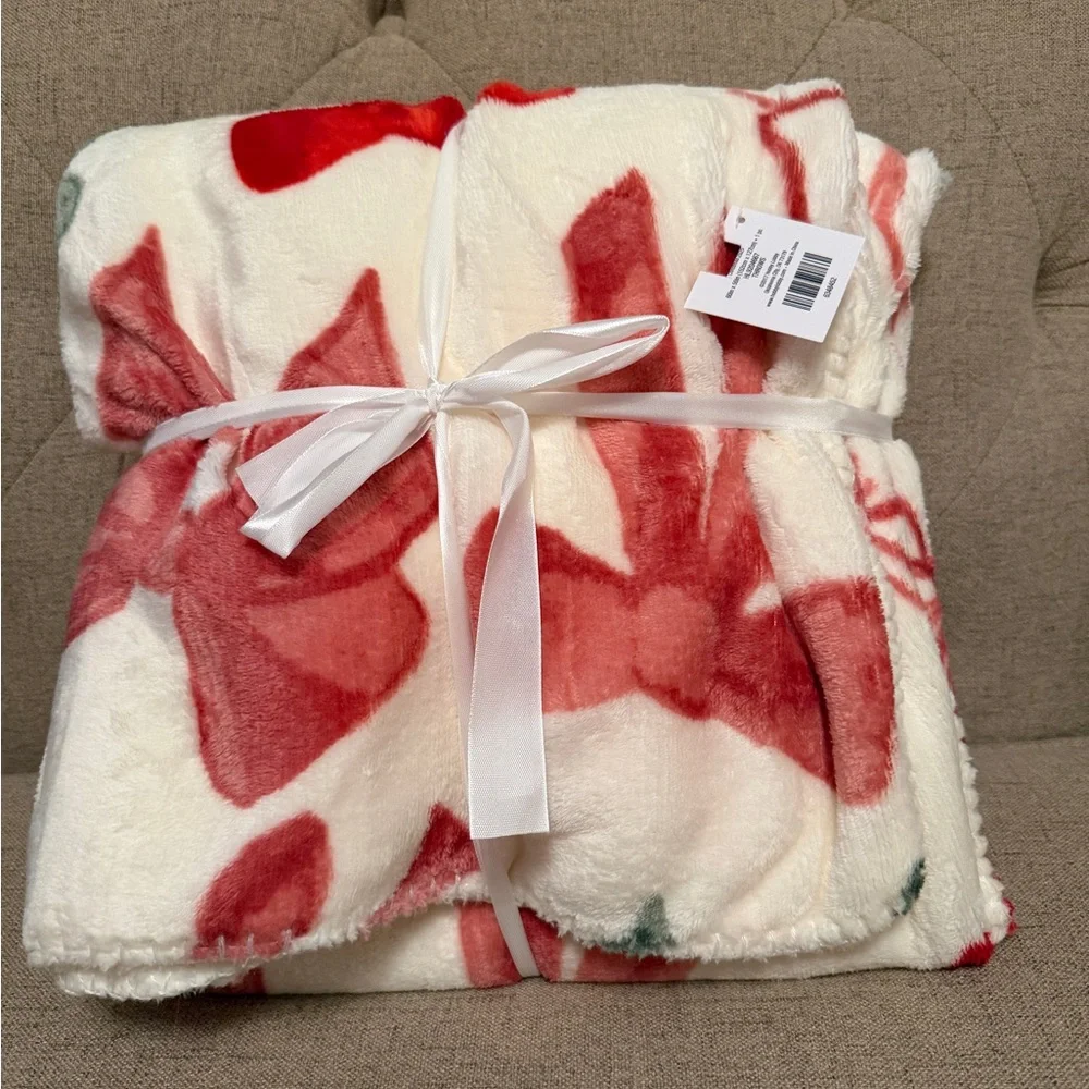 🎄 Christmas Throw Blanket – New with Tags
